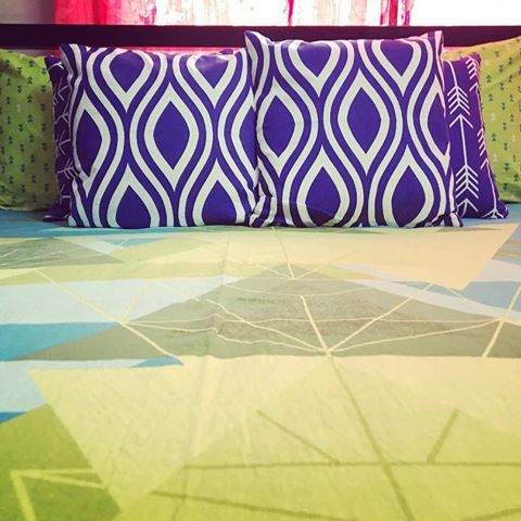 A perfect combination of green n blue 💚💙 #lovetodecoratemyhome #decorationideas #decorlovers #indianhomedecor #bedroomdecor