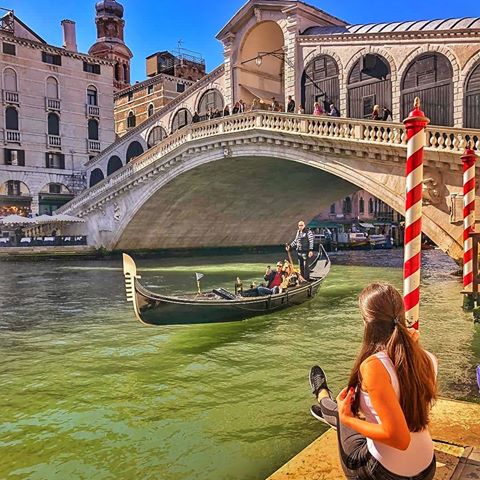 📍 Ponte di Rialto, Venice 📍
😍😍😍🇮🇹🇮🇹🇮🇹.
.
.
@visit_italy_ 
#visit_italy_ .
.
.
Credits: @sanella17 🏆🏆🏆🏆🏆🏆🏆🏆🏆🏆🏆