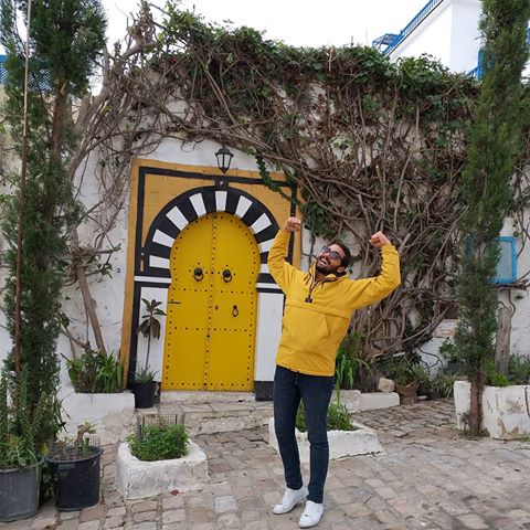 Yellow Power.
Null couleur n'est plus joyeuse que le jaune. .
Create your own sunchine...💛 .
.
.
.
.
.
#portrait #yellow #door #doors #colorful #tunisia #sidibousaid #photography #antique  #guy #f4f #l4l #young #dream #happy #love #life #colorful #colors #yellow #green #white #photooftheday #portrait #man  #style #lifestyle #fashion #instagram #graffiti  #pullandbear #f4l #likeforlikes