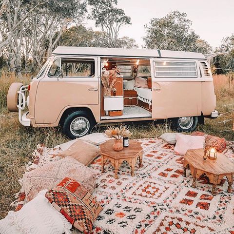 Today includes coffee, cozying up, and dreaming about recreating this summer picnic by @elisecook 🌼🤩 makes me alllll the more excited for summer!! Happy Saturday, cuties!
.
.
.
.
#bohemianhome #neutraldecor #ltk #rewardstylebloggers #modernfarmhouse #farmhousestyle #bohointeriors #eclecticstyles #finditstyleit #liketoknowit #currenthomeview #currentdesignsituation #anthrohome #bhghome #potterybarnstyle #mypinterest #bhghome #decorcrushing #mycuratedaesthetic #sassyhomestyle #mycreativeinterior #hyggehome #apartmenttherapy #thenewbohemians