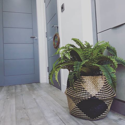 F R I D A Y 🖤
.
I keep moving my basket around the house and Pablo barks at it everytime it's in a different place 😂
.
#happyfriday #theweekendishere #goodmorning #newideas #storagebasket #seagrass #basket #ebay #bargain #makingahouseahome #houseideas #housetohome #homeinterior #instahome #interior123 #interior #design #newhome #newbuild #classyinterior #lovemyhome #homeinspo #interior444 #mygreyhome #hallway #staircase