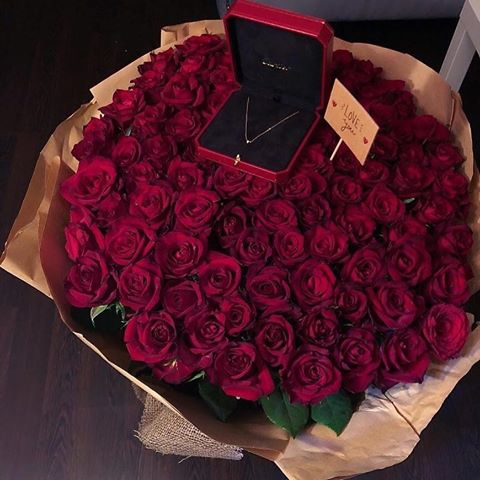 #розы#букет#подарок#красныерозы#букетроз#приятности#красиво#😍