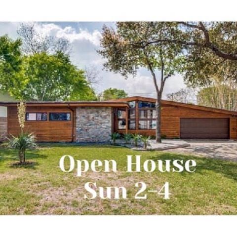 #OpenHouse right now at 908 Canterbury Hill in #TerrellHills! Come see this #MidMod gem before it’s too late! Price just reduced to $389,000. His Majesty is expecting you (swipe ⏪). #realtor #sanantoniorealestate #buy #sell #midcenturymodern