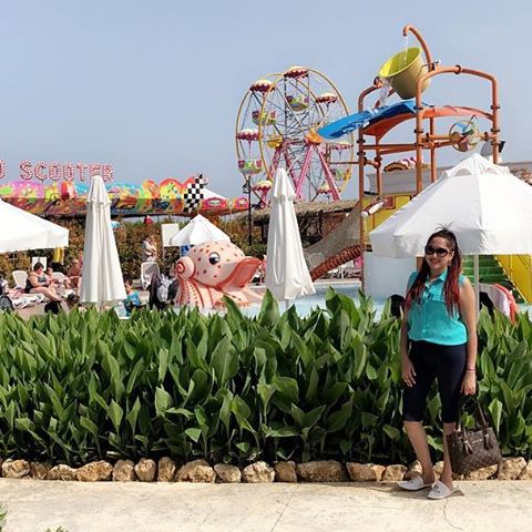 On the resort theme park at the #adalyaelitelara can’t go wrong there we enjoyed the rides especially the bumpy cars my kids couldn’t get enough of them 😂 Turkey is one of the best places to visit and this resort had everything anyone can ask for, so happy with coming here it was perfect 🇹🇷🇹🇷🇹🇷 • • • •
#antalyaturkey #holidaylove #turkey #antalya #resort #sun #sea #sand #fairground #holiday #adalyahotels #homeaccount #hem_inspiration #hems #hygge #momlife #bloggerstyle #wakeupandmakeup #homesweethome #homedecor #interiordesign #interior4you1 #interiorismo #louisvuitton #style #momblogger #family