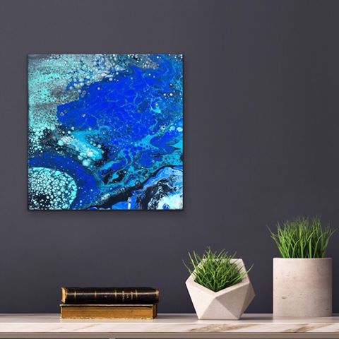 “Blue Lagoon” painting now in stock! 💙🌊 Beautiful cell formations on a manageable 12” x 12” wrapped canvas. Varnished. Tiny specks of glitter add shimmer in bright light.
.
.
✅ Shop link in bio.
.
.
#blue #bluelagoon #lagoon #water #fluidart #fluidpainting #fluidartwork #fluidacrylic #gallerywrappedcanvas #glitter #mint #black #atlantaartist #etsysellersofinstagram #etsypainting #etsyshop #feelcolor #acrylicpainting