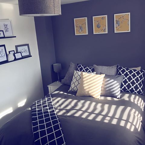Sunday... my favourite day of the week! 💖 #bedroom #bedroomdecor #design #homeaccount #home #newbuild #makingahouseahome #grey #yellow #black #white #shelves #heart #displaycushion #pictures #sundayfunday #homeinspo #lifestyle #relax #bed #aztec #funky #bright