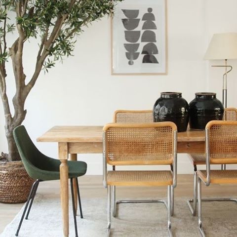 The cantilever frame is a thing of beauty on the Cesca Chair. Two facts for you, 1. In 1928, it was the first such tubular-steel frame caned seat type of chair that was mass-produced. It was among the 10 most common such chairs. 2. It was named Cesca as a tribute to Breuer’s adopted daughter Francesca (nicknamed Cheska) @delightfulll  #marcelbreuer #breuer #breuerchair #chair #vintagechair #interiorsobcession  #musthave #wishlist #interiordesign #interiors #interiorstyle #interiorstyling #interiorinspo #homedecor #homestyle #homedesign #homestyling #interiorsblogger #interiorsblog #homeblog #homeblogger #inspo #interiordecorating #myhomevibe #interior #2019style #2019interiors