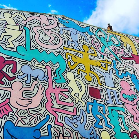 #murales
#arte
#pop
#colours
#tuttomondoproject 
#tuttomondo
#muralesart 
#keithharing 
#enjoylife 
#colourpop 
#life
#happytime 
#happiness 
#happyme
#pisacity
#igpisa 
#igtoscana
#igers 
#igersitalia 
#cityescapes 
#citywiew
#beautifuldestinations 
#modern
#keithharingart
#mural
#wall
#painting
#graffiti 
#contemporaryart