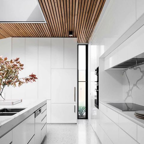 Modern kitchen design that leaves in plenty of light with beautiful wooden features
.
Would you like to have this kitchen at home ? Comment below Yes or No
.
All rights to the respective owner - DM for Credits
.
Follow @aither.interior
.
#interior4you1#moderninteriordesign#interiordaily#modernliving#luxurylifestyle#luxuryloft#luxurylofts#whiteinteriors#concretedesign#marbleinterior#newyorkdesign#washington#newyorkliving#stylishinteriors#minimalistdesign#minimalistinterior#moderninterior#interiordaily#allwhiteinterior#interiorwarrior#luxurydecor#luxuryinterior#mansionhoals#housegoals#1000likes#dreamhome#success#lifegoals#minimal_hub#interiorporn