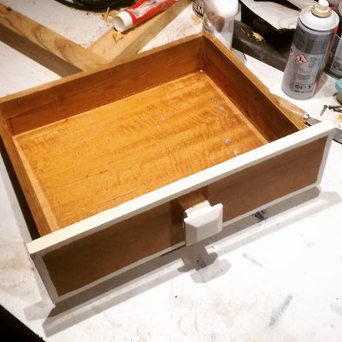 70's kitchen cabinet drawers
.
.
#artizan#artizanworkshop#imake#cabinet#cabinetry#kitchen#kitchenrenovation#woodworke#woodworker#woodworking#furniture#wood#upsicling#reuse#new#old#diy