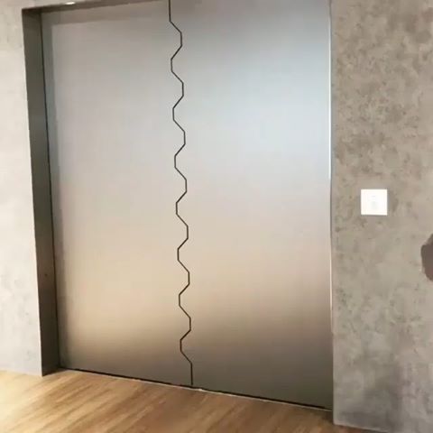 Who wants this entrance gate in their house?
🎥 by @tenjin_hidetaka,
📍 Japan,
. .
. .
. .
. .
. .
. .
. .
. .
. .
. .
☑️Tag your friend
.
☑️follow @d_signers for more👌〽️
.
☑️ #d_signers .
-
 #zahahadid #arquitetapage  #arcfly_ft #architecture_hunter #zahahadidarchitects 
#arch_more #sky_high_architecture  #architecturestudent #art  #designer #modern #design  #architecture #architect #architectural  #engineering #architect #ingenieros #buildings #building #city #معماري #مهندس  #architect #civilengineer #luxury #engineer #luxurylife #lux #اكسبلور #العراق #art