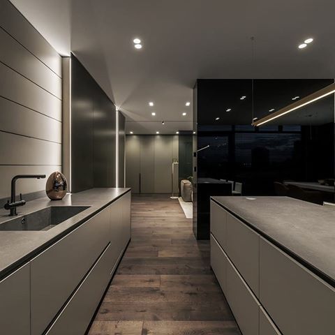 Do you like this modern kitchen designed by @yodezeen_architects?