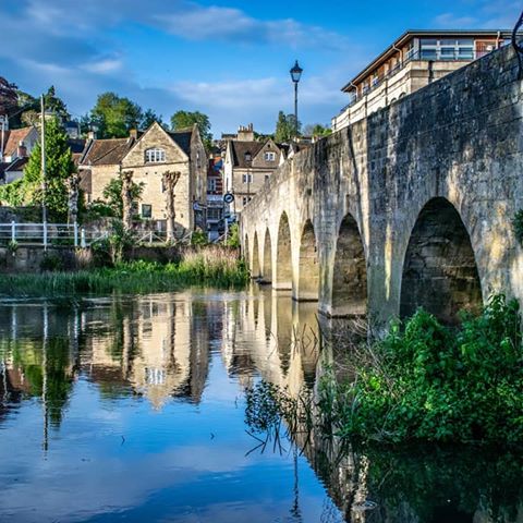 Bradford on Avon.
The Medieval Bridge dates to the 1200s as a packhorse bridge being widened in the 1600s.
The side shown here dates to the 1600s.
__________________________________________________
#landscapephotography #landscapelover #landscape_captures #landscapes #landscapephotography #landscape_hunter #landscape_lovers #landscapecaptures #landscapestyles_gf #landscape_specialist #landscapeporn #getlost #landscapephotomag #ig_landscape #trapping_tones #ig_masterpiece #ig_podium #splendid_earth #gramslayers #agameoftones #optoutside #discoverearth #exploretheglobe #nakedplanet #places_wow 
#earthfocus #ourplanetdaily #earthofficial #natgeo #nationalgeographic #awesome_earthpix