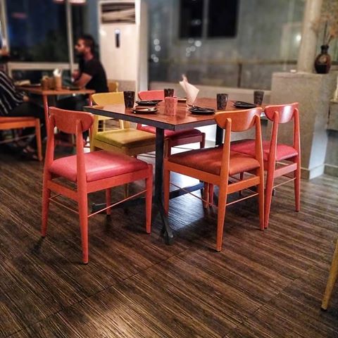 Contemporary vibes all the way at @thefattybaoblr .
.
.
.
.
.
#bangalore #nammabengaluru #bangalorenightlife #interiorlovers #topstylefiles #interior123 #interiordesire #interiordetails #interiorforinspo #interiorstylist #ihavethisthingwithcolour #interiordesigner #interiordecorating #interiordetails #interiorinspiration  #restaurantdecor #restaurantdesign #restaurantinterior #creativeinteriors #goodvibes #goodvibesonly #greatambience #decor #interiordesign #interior #instagood #designer #midcenturymodern #currentdesignsituation #dailydecordose