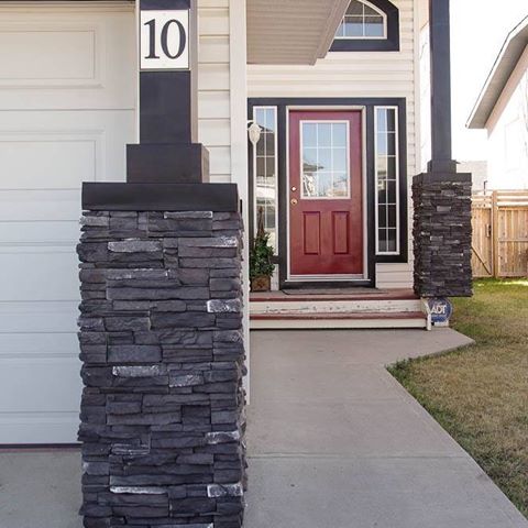 You don’t need to spend an arm and a leg to spruce up your house & increase the curb appeal! Sometimes less is more, like these posts here done in black rundle. .
.
.
#yyc #calgary #calgarymasonry #yycmasonry #masonry #blackrundlestone #stackstone #stoneposts #construction #upgrades #curbappeal #okotoks #yycbuilders #calgaryconstruction #yycconstruction #culturedstone #calgaryrealestate #okotoksrealestate #okotokshomes #yychome #calgaryhome #okotokslife #jbkexteriors #jbkexteriorsinc #jbkyyc #yycnow #builder #pastprojects