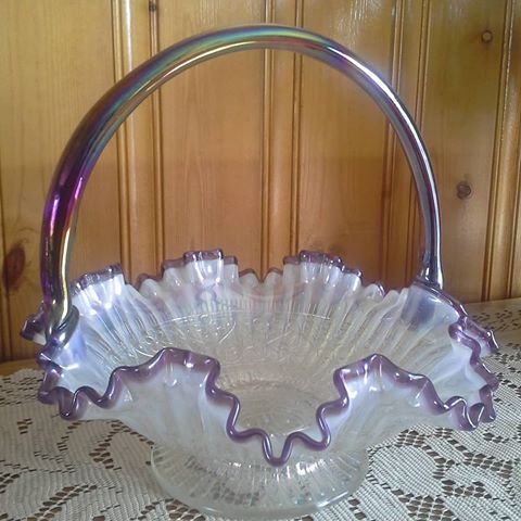 My favorite Fenton basket
 #fenton #fentonglass #purplecrest #basket #vintage #iridescent #homedecor