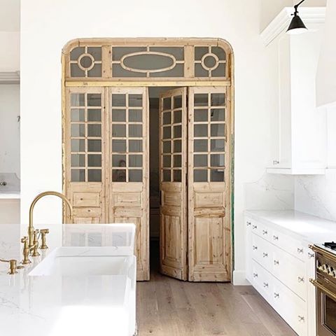 Have we all concluded I have a thing for unique doors? Just LOOK AT IT!! Straight swooning over here 😍
.
📷 @gatherprojects .
.
.
.
.
.
.
.
.
.
.
.
#uniquedoors #pantrydoor #pantrygoals #kitchendesign #kitcheninspo #kitchengoals #kitchensofinstagram #onetofollow #repost #makehomeyours #bringstylehome #bhilivebeautifully #makeinteriorimpressions #howyouhome #howwedwell #interiorsofinstagram #inteiordesign #inmydomaine #bringstylehome #prettylittleinteriors #whitekitchen #socococozy #dreamhome #lagommyhome
