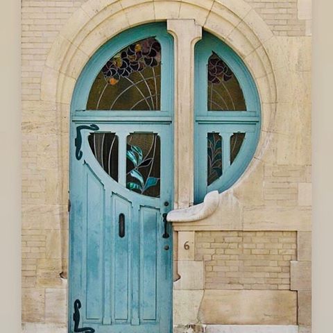 Designed #doors are amazing. This door with an arched round top by Ernest Delune and stained glass, is simply #beautiful and a great design to add to either a comercial or residential space. Keep creating 🎨 @11katiamor11 ...... pict @homeadore ✨✨✨✨✨✨✨✨✨✨✨✨✨✨✨✨ #art  #interiordesign  #designer  #boholife  #womanartists  #loveyourhabitat #beautifulhomes #ambhappylife #ambularinteriorsaintgotnothingonme #labsofinstagram #liveauthentic #bhghome #thenewbohemians #myhouse #myhouzz #mydomaine #dominomag #dwell #anthrohome #postitfortheaesthetics #modernbohemian #bohemianmodern #bohomodern #jungalowstyle #houseandhome #chasinglight #exploretocreate #littlestoriesofmylife.
