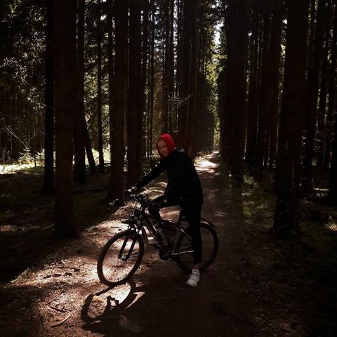Bike gods... ⠀ ⠀
⠀⠀
#chilling #россия #отдых #лето #красота #cycling #weekend #likes #sportbike #boys #sport #sun #russia #summer #beautiful #bike #велосипед #троицк #рассвет #morning #fire #forest #god