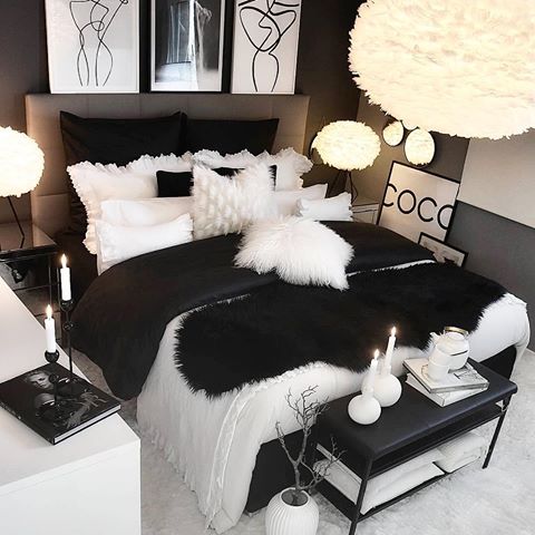 Black & White room goal 🖤🤤 We want all like a room like this! We hope you have a nice weekend, surrounded you with good vibes 🙌🏼 (by @zeynepshome) #LeoMazzotti #LeoMazzottiFamily