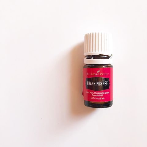 This one is a fav, next on 100 ways to use your starter kit!
🌿Frankincense 🌱Put in your facial lotion and prepare to look like an angel!
🌱Sniff from bottle to ground yourself when feeling overwhelmed or unsure.
🌱Apply to the spine for a happy immune system.
🌱Diffuse during Bible study, prayer, or just alone time to think. 🌱Apply over any joints.
🌱Add one drop to your bible (on the leather) before quiet time. Your bible will begin to smell of Frankincense; you’ll begin to smell the frank even before you open up your bible.
🌱Apply neat to scars daily and watch them fade.
🌱Apply neet to underside of jaw and neck to reduce sagging skin.
🌱Apply 1 drop to the crown of your head before meditation.
🌱Apply over chest and/or diffuse before bedtime when you’re feeling under the weather or need a little help in the respiratory department. 🌱Diluted frankincense dabbed under the eyes to depuff and look awake and rested
🌱Mix with Stress Away and Lavender in a 10 ml roller top with carrier oil for a “calm mom” blend. 🌱Mix w lemon + lavender (1:1:1) for a magic line & dark circle eraser
🌱Helps soothe sore throats •
•
•
•
#selfcare #beautyroutine #skincare #chemicalfree #sundaymorning #beautyproduct #ancient #sundayfunday #whole30 #momlife #motherhood #plantsofinstagram #startsomewhere #younglivingessentialoils #recipes #diy #luxurious #girlpower #antiaging